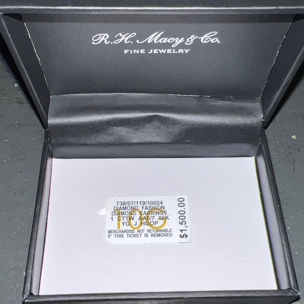 R.H Macy&Co fine jewelry diamond earrings - Picture 11 of 15